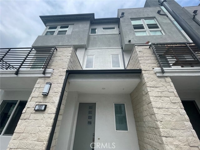 Building Photo - 1103 W Cara Dr
