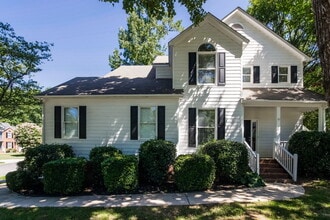 Building Photo - 9003 Mapledale Ct