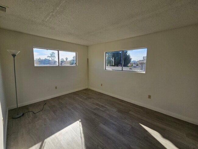 Foto del edificio - 2385 Chanslor St