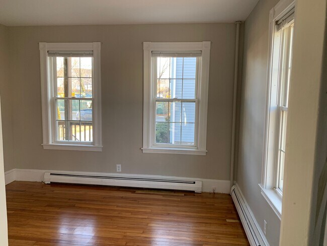 DORMITORIO N.o 2 - 29 Nightingale Ave