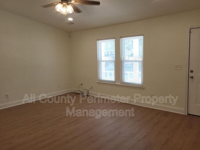 Foto del edificio - 686 Alex Way SW