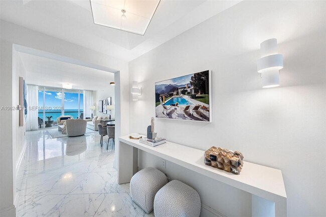 Foto del edificio - 17875 Collins Ave