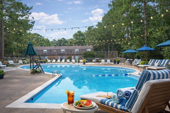 Piscina - Christopher Crossing