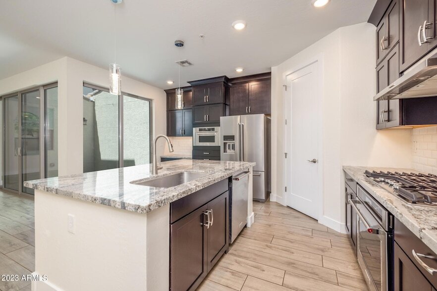 Foto principal - 3855 S McQueen Rd