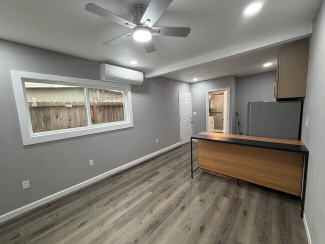 Foto del edificio - 2207 Fairfield Ave