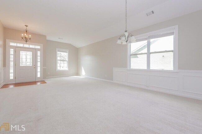 Foto del edificio - 341 Southgate Dr