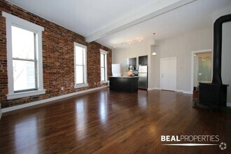 Building Photo - 2220 N Clark St