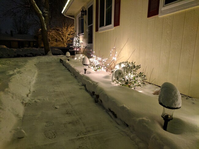 Front in Winter - 301 Uranus St