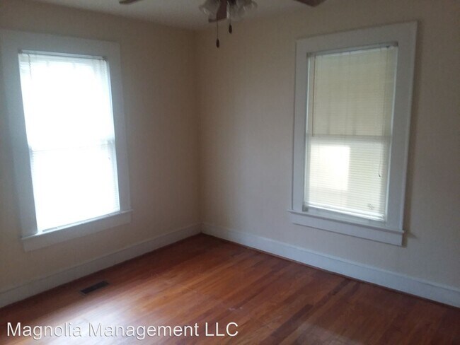 Building Photo - 2 br, 1 bath House - 213 Perry St.