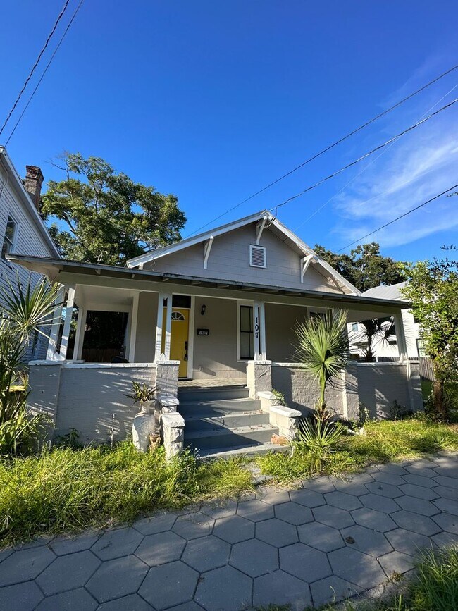 Foto del edificio - Fully Renovated 4/1-Single Family  Availab...