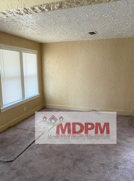 Building Photo - 20200 Santa Rosa Dr