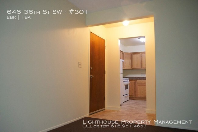 Building Photo - Remodeled Two Bedroom Apartments in Wyoming
