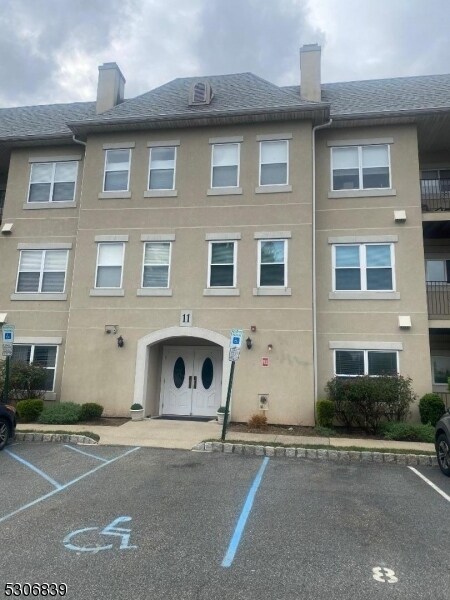 Foto del edificio - 1123 Brittany Dr