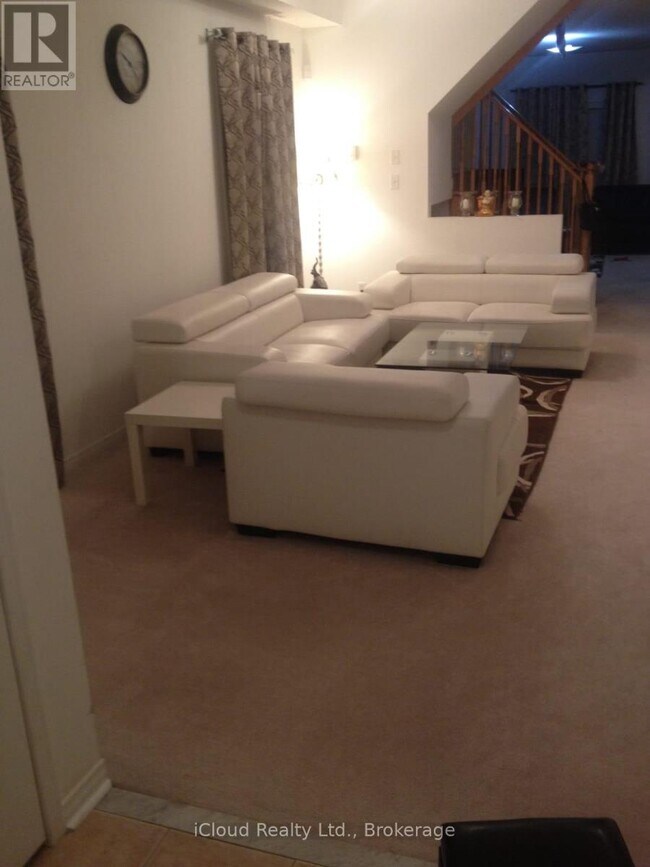 Photo du bâtiment - 42 Flurry Cir