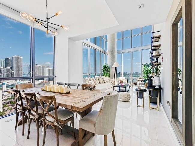 Foto del edificio - 1100 Biscayne Blvd