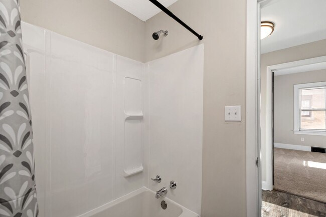 Building Photo - SPECTACULAR 3 BEDROOM HOUSE IN HOMESTEAD!!...
