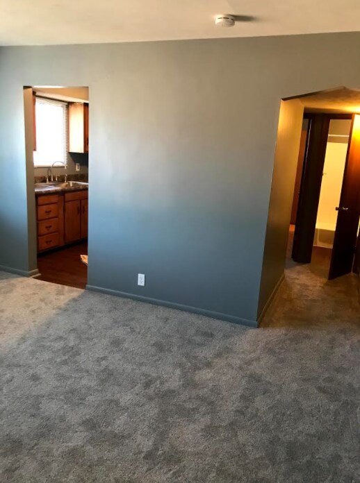 Entry Way - 4620 Wakeley St