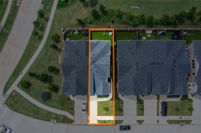 Building Photo - 6526 Bramble Cv Ln