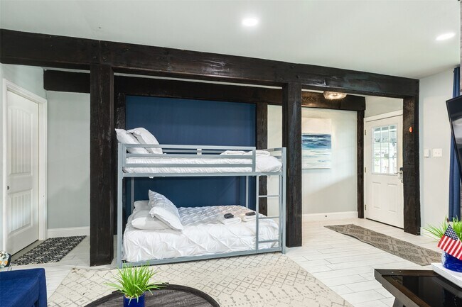 Foto del edificio - 16614 Bermuda Way