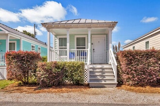 Building Photo - 171 Paradise Ave Building Photo - 171 Paradise Ave