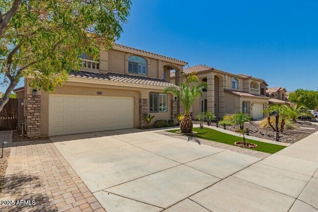 Building Photo - 2237 W Bonanza Ln