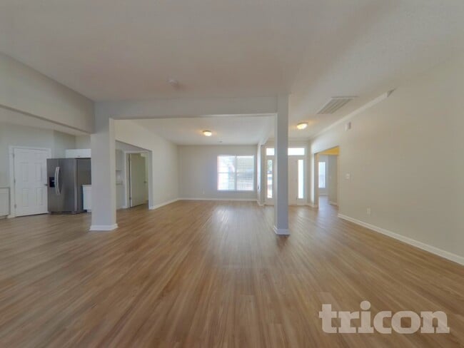 Building Photo - 207 Bolette Ln