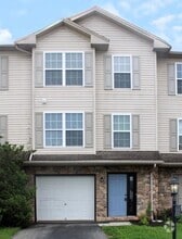 Building Photo - 450 Fisher Dr