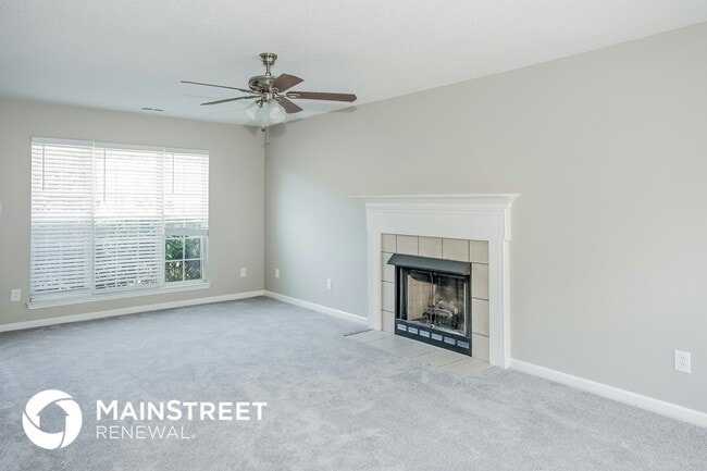 Building Photo - 135 Bellelaine Dr