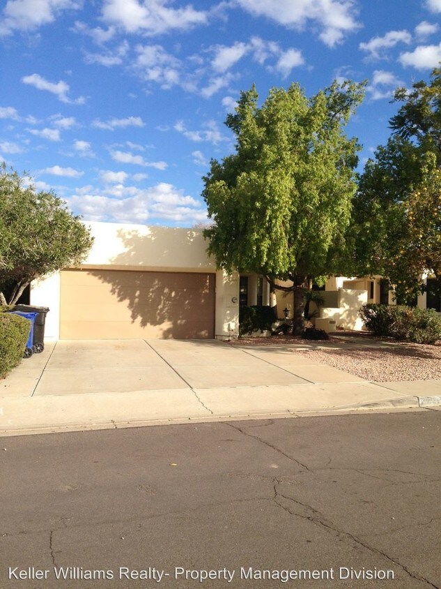 Primary Photo - 2170 E Alameda Dr