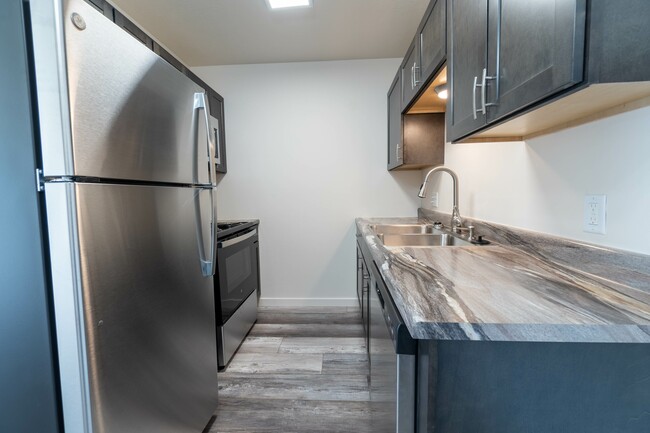 El Chaparral - Renovated Kitchen - El Chaparral Apartments