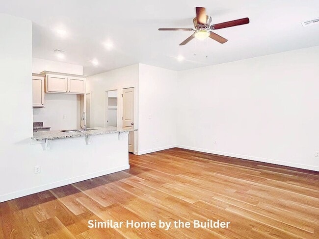 Building Photo - 2123 SW McKinley Ave