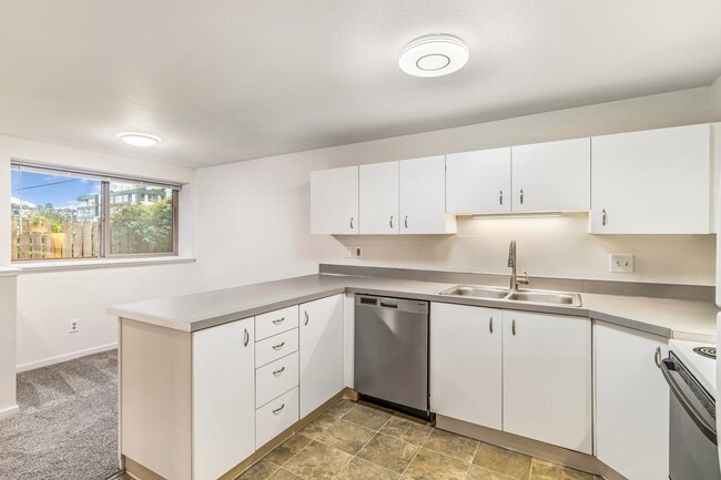 Building Photo - 1513