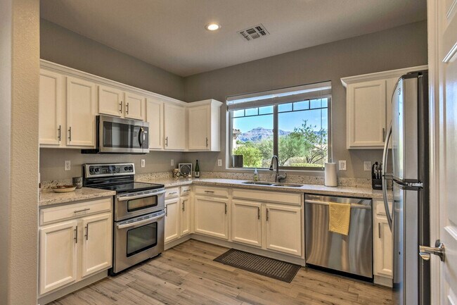 Foto del edificio - 8226 S Hidden Trail Ct