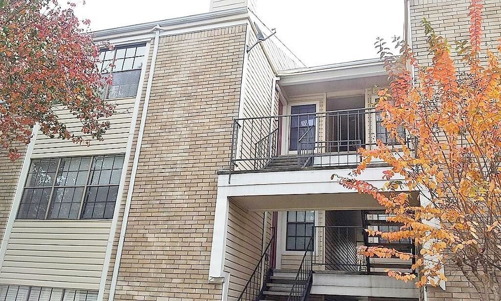 Primary Photo - 2750 Holly Hall St