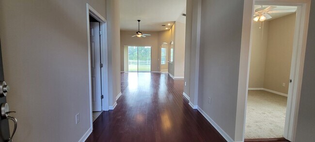 Foto del edificio - Beautiful 3/2 in Oak Creek