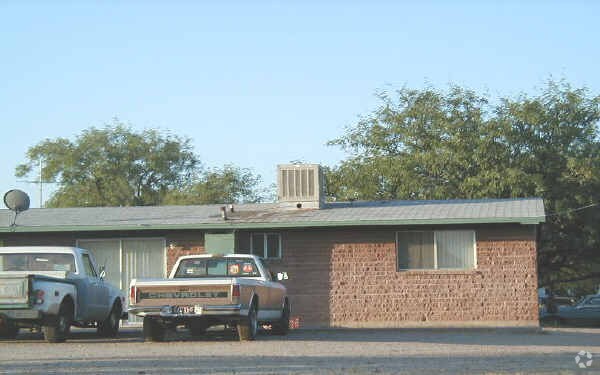 Building Photo - 1807-1811 S Van Buren Ave