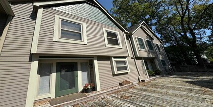 Building Photo - 653 N 5th Ave