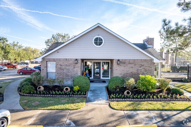 Leasing Office - Fairway Square