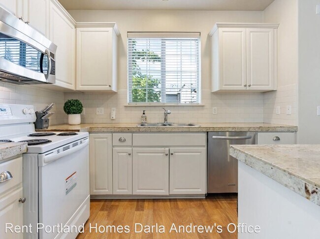 Building Photo - 2 br, 2.5 bath House - 965 NE Wheelock Pl
