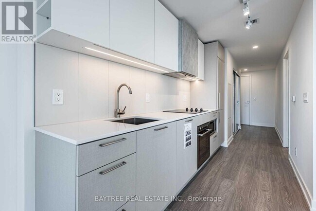 Photo du bâtiment - 19 Western Battery Rd