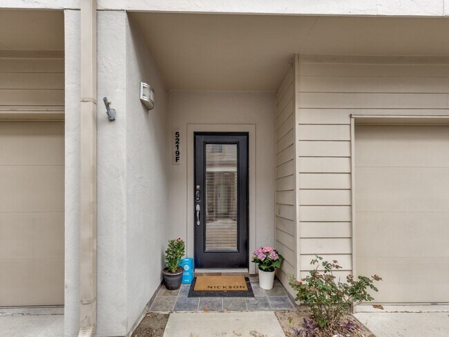 Building Photo - 5219 Kiam St