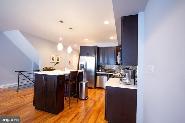 Building Photo - 738 N 19th St