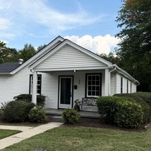 Building Photo - 224 Hylawn Ave
