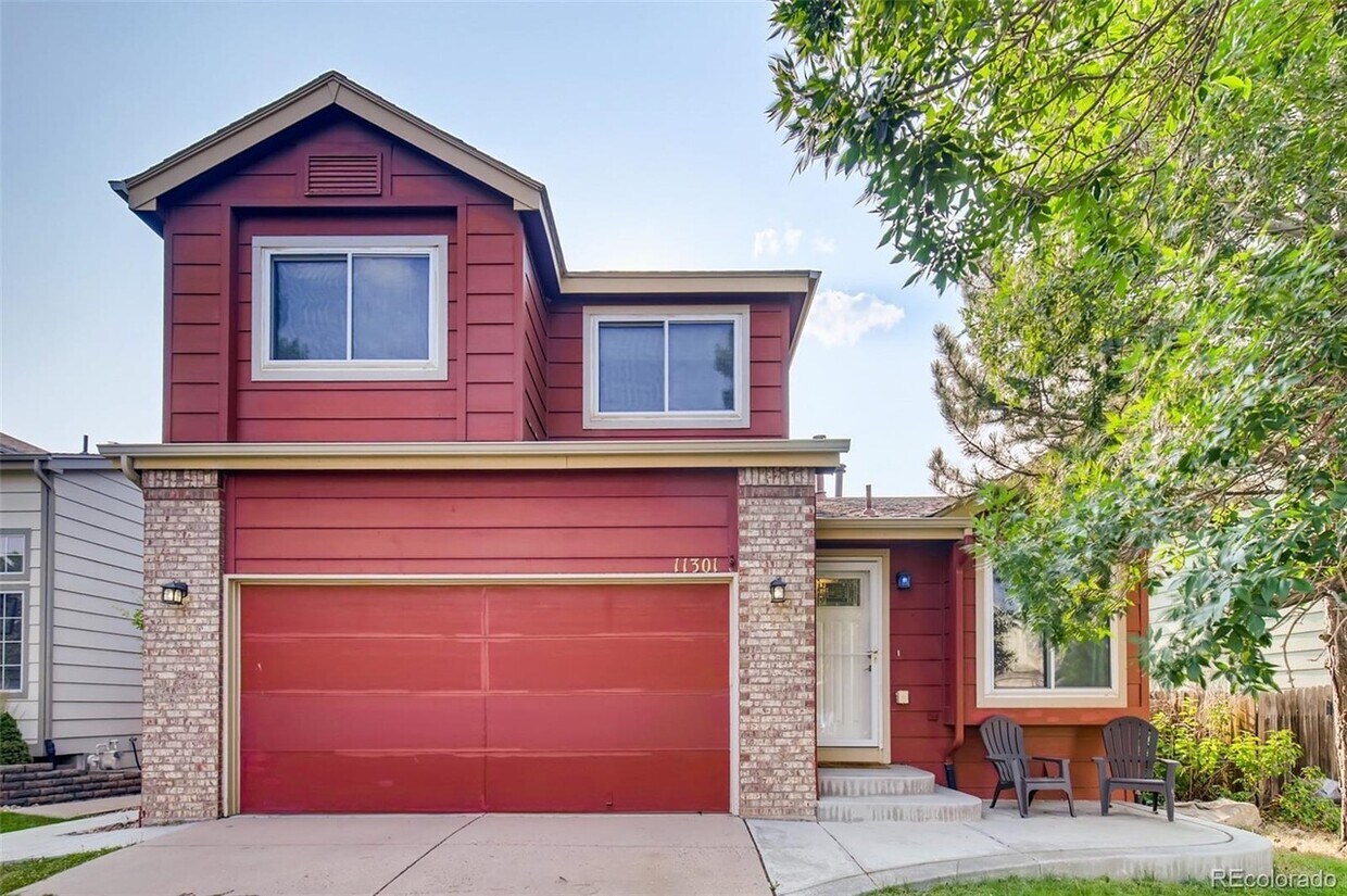 Rodeo Circle Front - 11301 Rodeo Cir