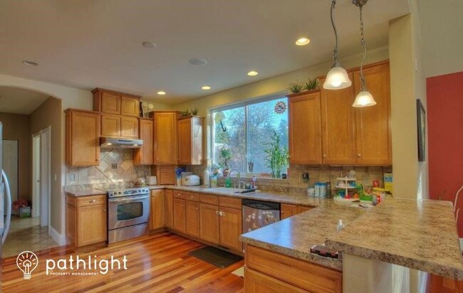 Foto del edificio - 3717 Chrisella Road East, Edgewood, WA, 98372