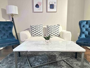 Building Photo - 12848 Queensbury Ln