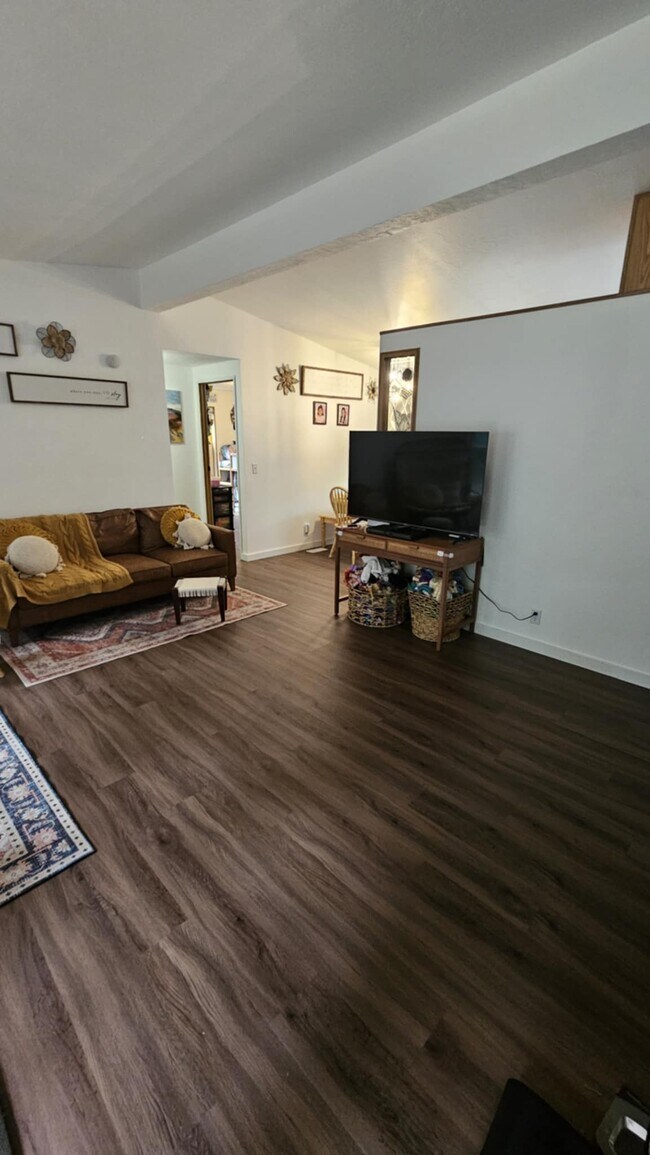 Foto del edificio - 8738 Boxwood Ct SE