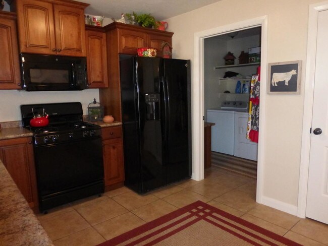 Cocina - 370 1425 N St