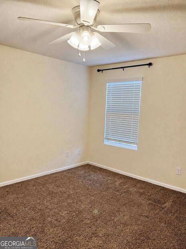 Building Photo - 228 Brooklet Cir