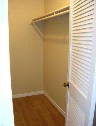 Building Photo - 1000 W 26th St